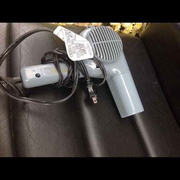 Vintage Clairol salon power 1500 hair blow dryer - Picture 3 of 3